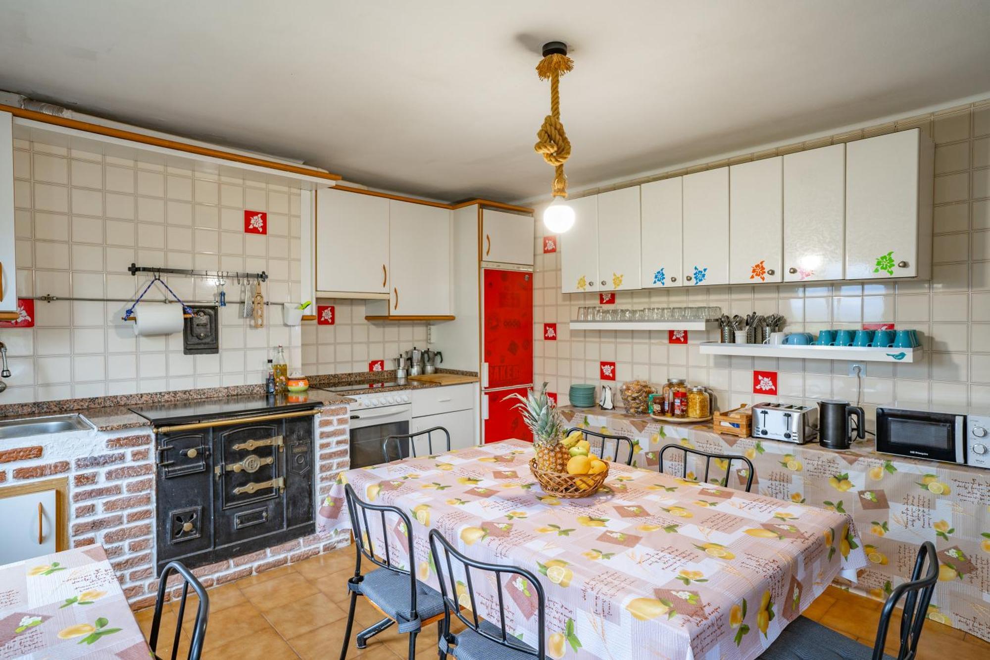 Surf House Sanvi Bed & Breakfast Сан Висенте де ла Баркера Екстериор снимка